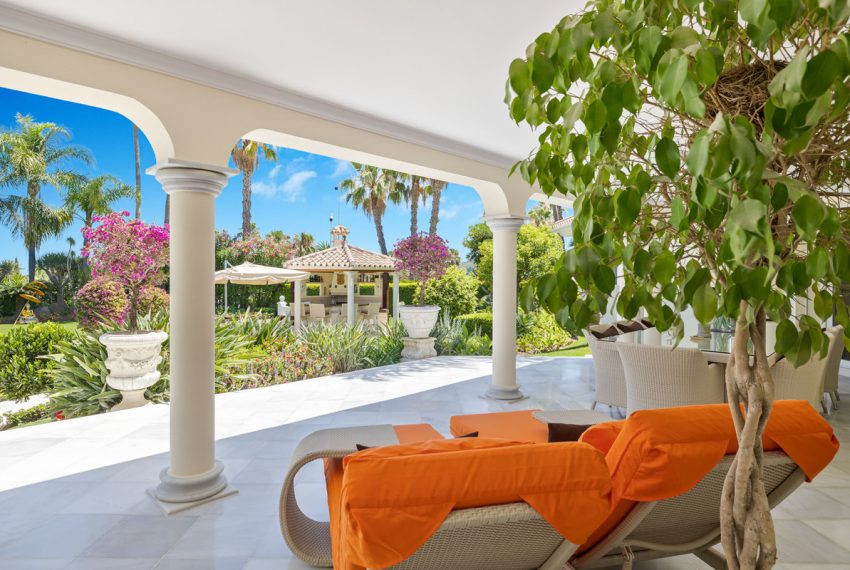 R4986523-Villa-For-Sale-Nueva-Andalucia-Detached-6-Beds-890-Built-14