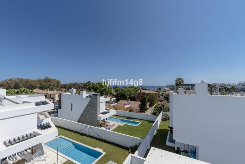 R4991941-Villa-For-Sale-San-Pedro-de-Alcantara-Detached-5-Beds-250-Built-1