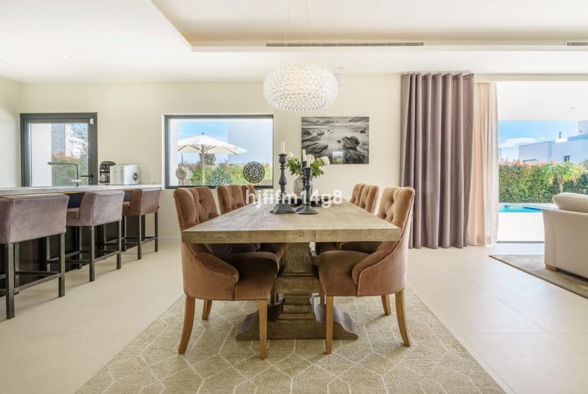 R4991941-Villa-For-Sale-San-Pedro-de-Alcantara-Detached-5-Beds-250-Built-11