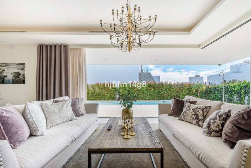 R4991941-Villa-For-Sale-San-Pedro-de-Alcantara-Detached-5-Beds-250-Built-12