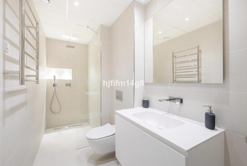 R4991941-Villa-For-Sale-San-Pedro-de-Alcantara-Detached-5-Beds-250-Built-17