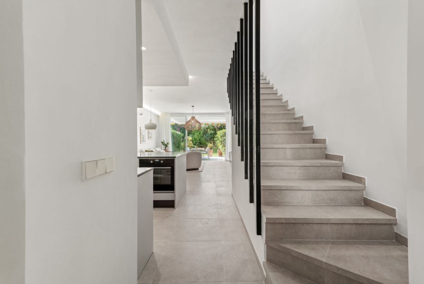 R5015557-Townhouse-For-Sale-Nueva-Andalucia-Terraced-3-Beds-143-Built-7