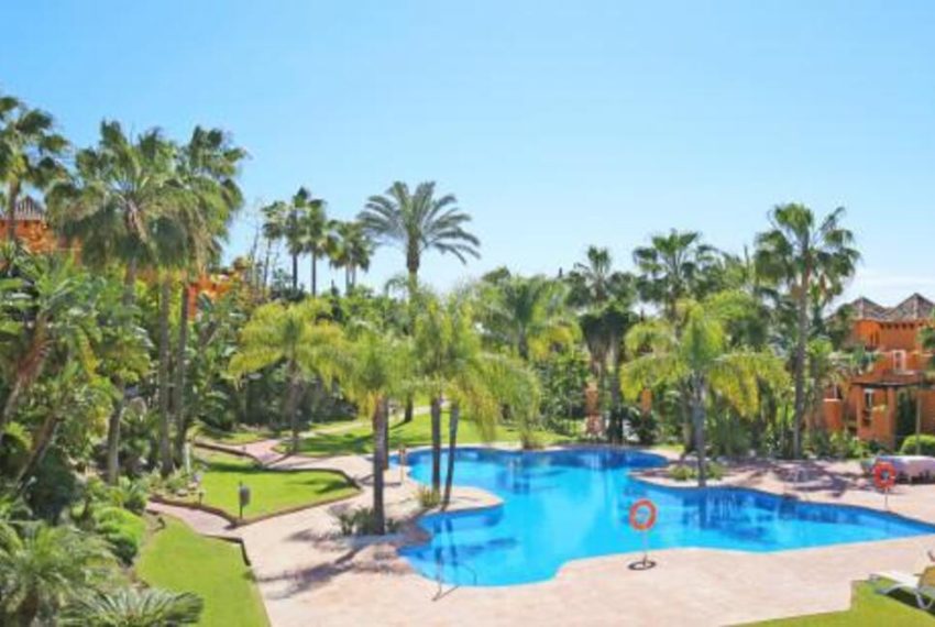 R5016826-Villa-For-Sale-Benahavis-Semi-Detached-4-Beds-250-Built-1