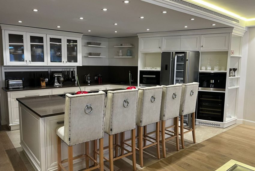 R5019388-Apartment-For-Sale-Puerto-Banus-Middle-Floor-5-Beds-400-Built