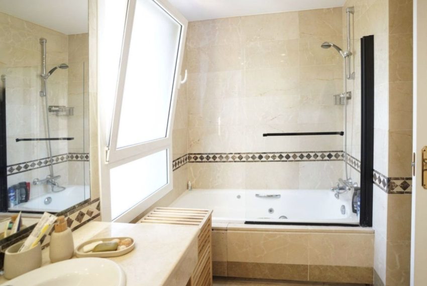 R5021161-Townhouse-For-Sale-Aloha-Terraced-2-Beds-159-Built-13