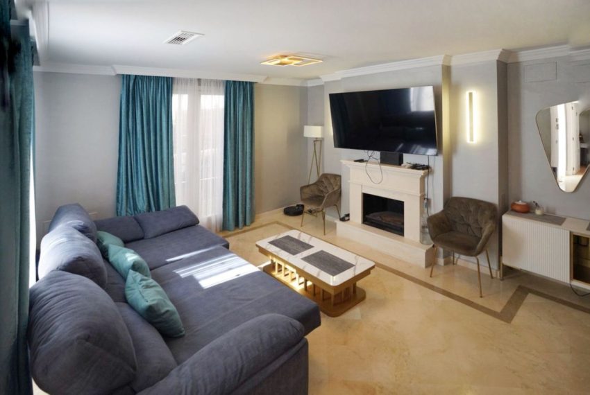 R5021161-Townhouse-For-Sale-Aloha-Terraced-2-Beds-159-Built-2