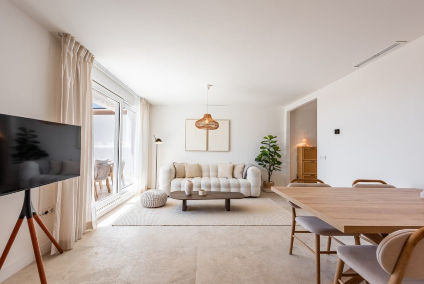 R5023852-Apartment-For-Sale-Nueva-Andalucia-Penthouse-2-Beds-66-Built-1