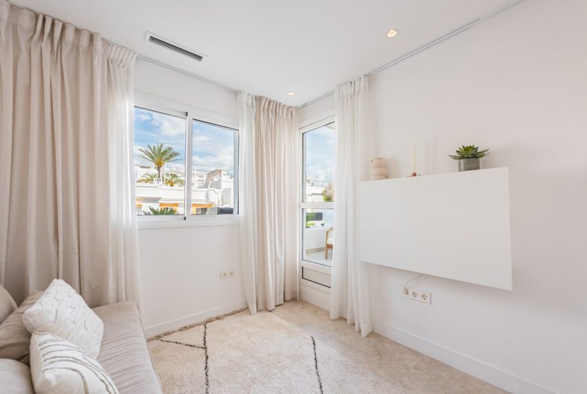 R5023852-Apartment-For-Sale-Nueva-Andalucia-Penthouse-2-Beds-66-Built-17