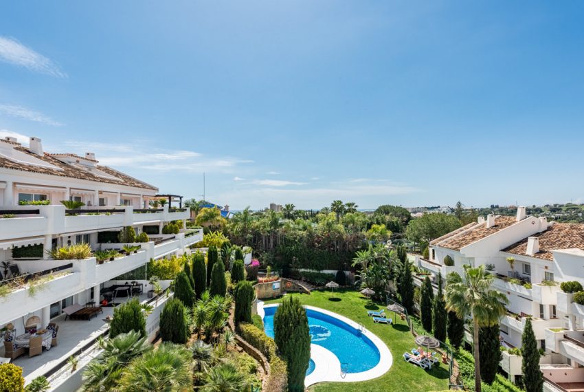 R5023852-Apartment-For-Sale-Nueva-Andalucia-Penthouse-2-Beds-66-Built-2