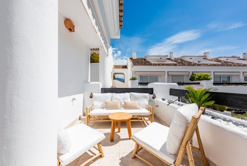 R5023852-Apartment-For-Sale-Nueva-Andalucia-Penthouse-2-Beds-66-Built-6
