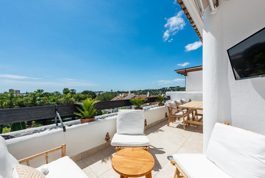 R5023852-Apartment-For-Sale-Nueva-Andalucia-Penthouse-2-Beds-66-Built-9