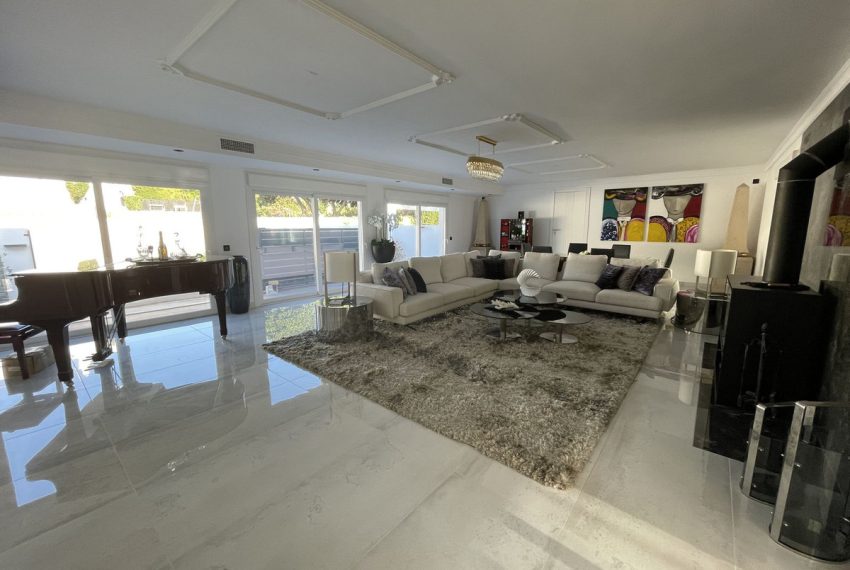 R5032111-Villa-For-Sale-Atalaya-Detached-10-Beds-1750-Built-10