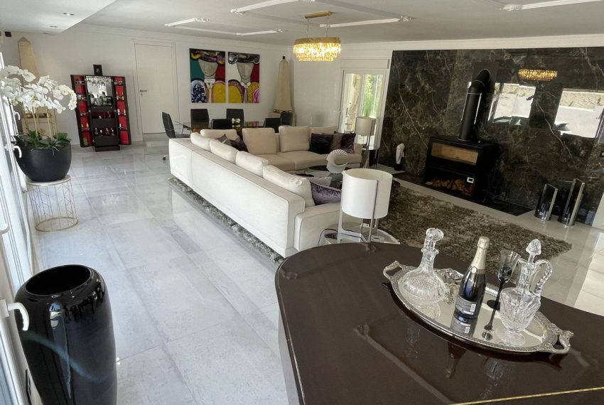 R5032111-Villa-For-Sale-Atalaya-Detached-10-Beds-1750-Built-11