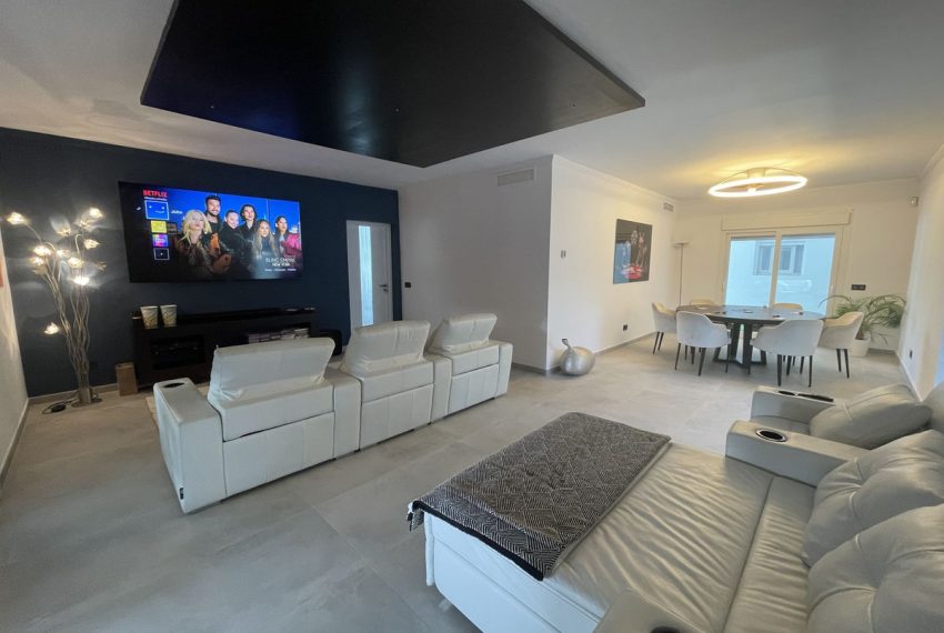 R5032111-Villa-For-Sale-Atalaya-Detached-10-Beds-1750-Built-18