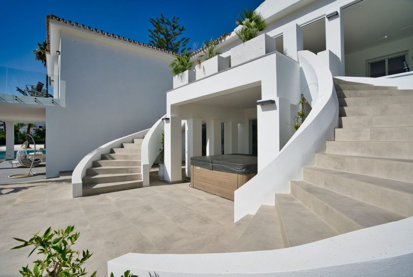 R5032111-Villa-For-Sale-Atalaya-Detached-10-Beds-1750-Built-3