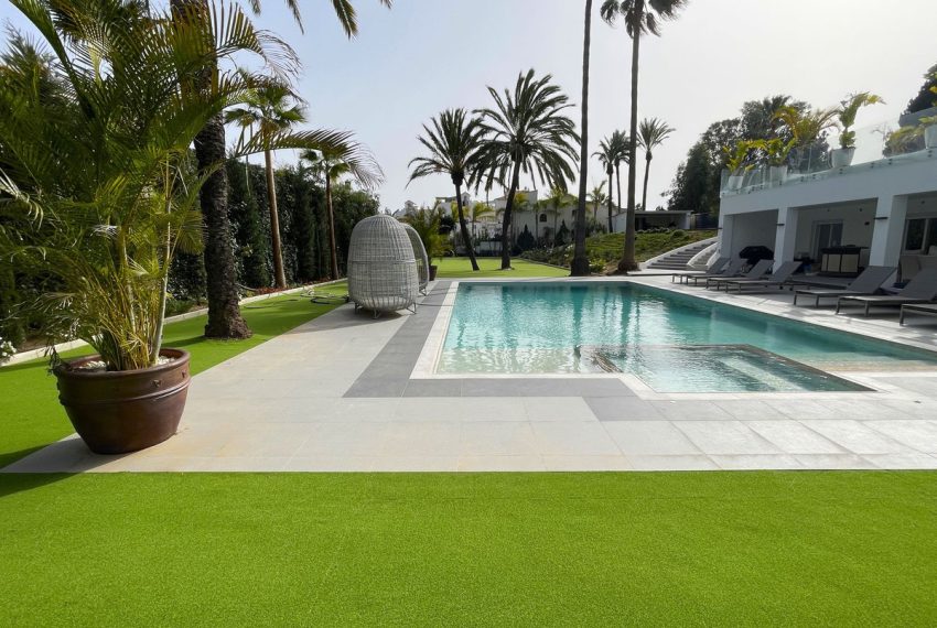 R5032111-Villa-For-Sale-Atalaya-Detached-10-Beds-1750-Built-4