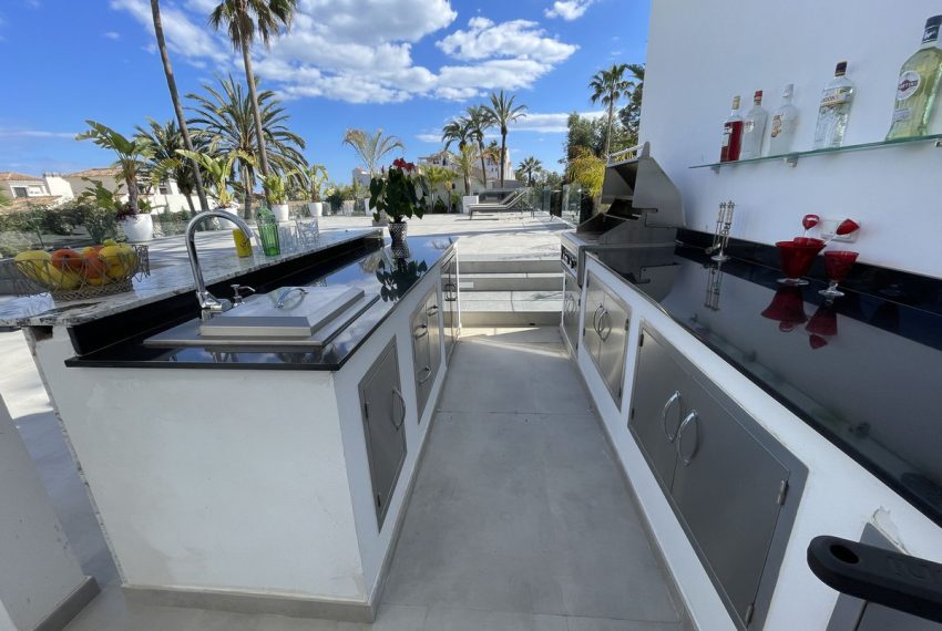 R5032111-Villa-For-Sale-Atalaya-Detached-10-Beds-1750-Built-7