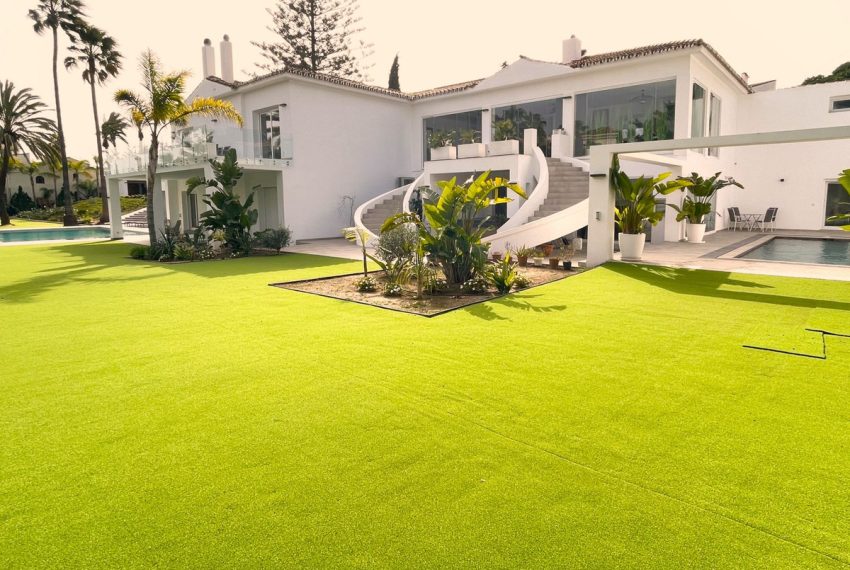 R5032111-Villa-For-Sale-Atalaya-Detached-10-Beds-1750-Built