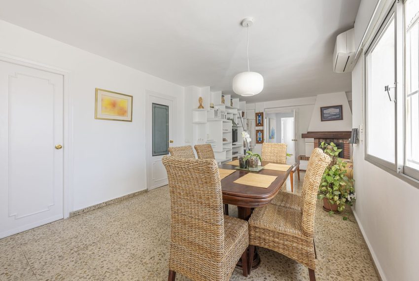 R5032216-Apartment-For-Sale-San-Pedro-de-Alcantara-Penthouse-6-Beds-260-Built-2