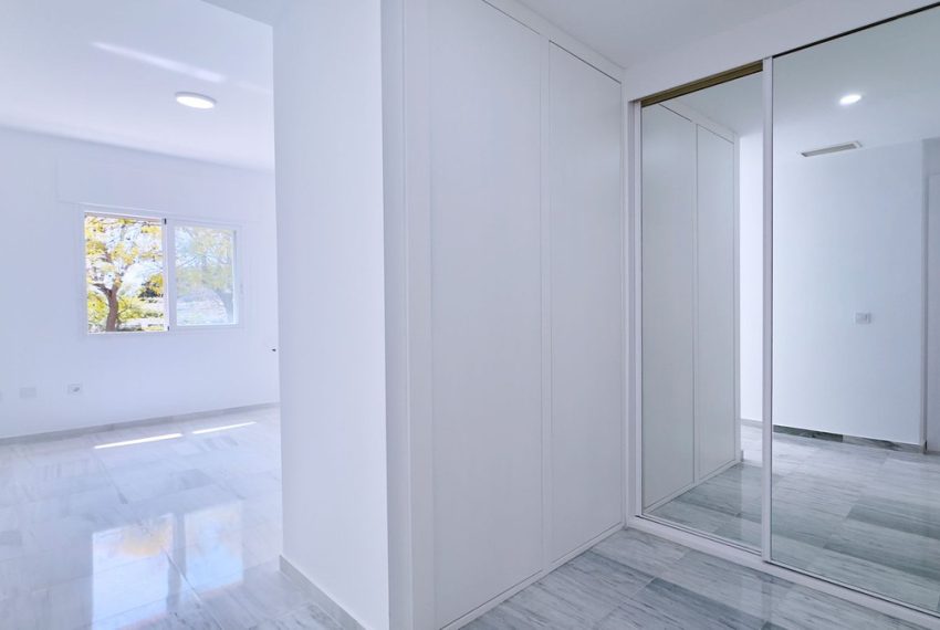 R5034214-Apartment-For-Sale-Marbella-Ground-Floor-4-Beds-125-Built-13