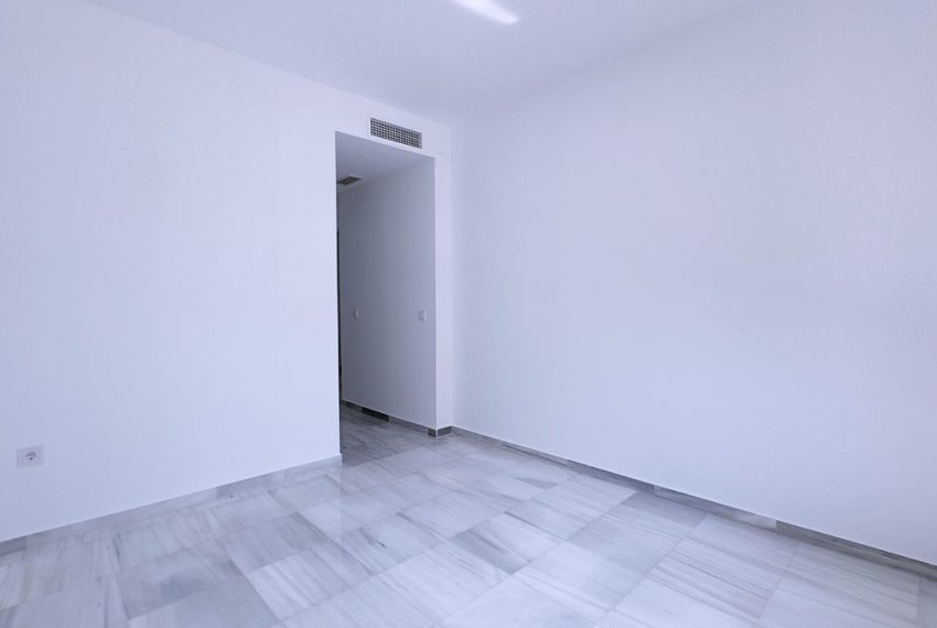 R5034214-Apartment-For-Sale-Marbella-Ground-Floor-4-Beds-125-Built-15