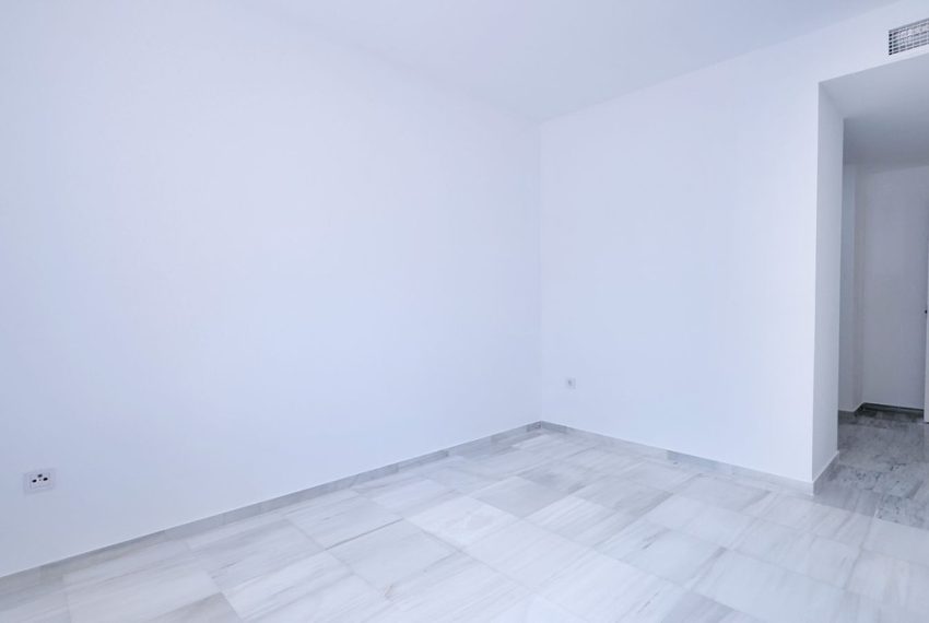 R5034214-Apartment-For-Sale-Marbella-Ground-Floor-4-Beds-125-Built-16