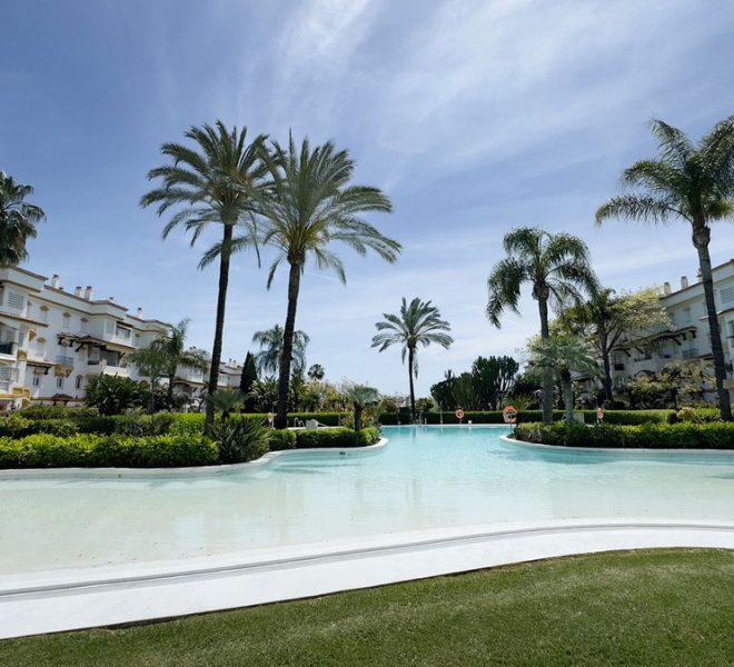 R5034214-Image 1-Ground Floor - 4 Beds - 125 Built