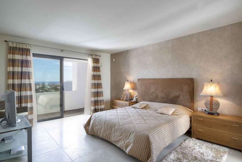 R5034328-Apartment-For-Sale-New-Golden-Mile-Penthouse-3-Beds-220-Built-11