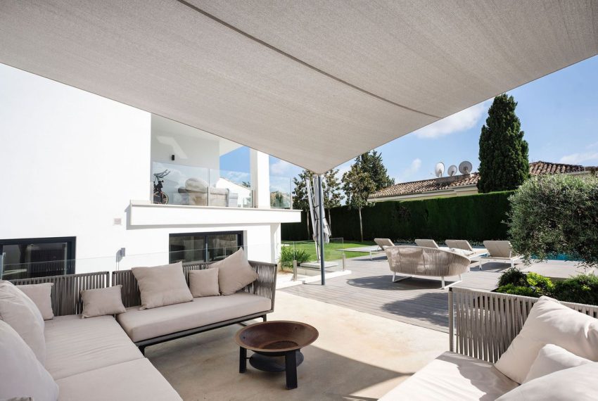 R5037058-Villa-For-Sale-Nueva-Andalucia-Detached-5-Beds-306-Built-5