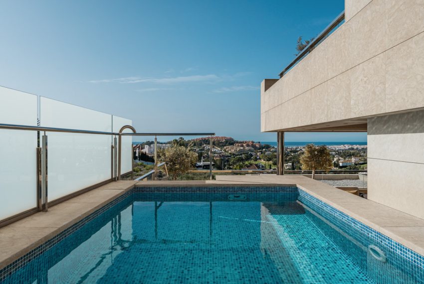 R5039125-Apartment-For-Sale-Nueva-Andalucia-Penthouse-Duplex-4-Beds-363-Built-2