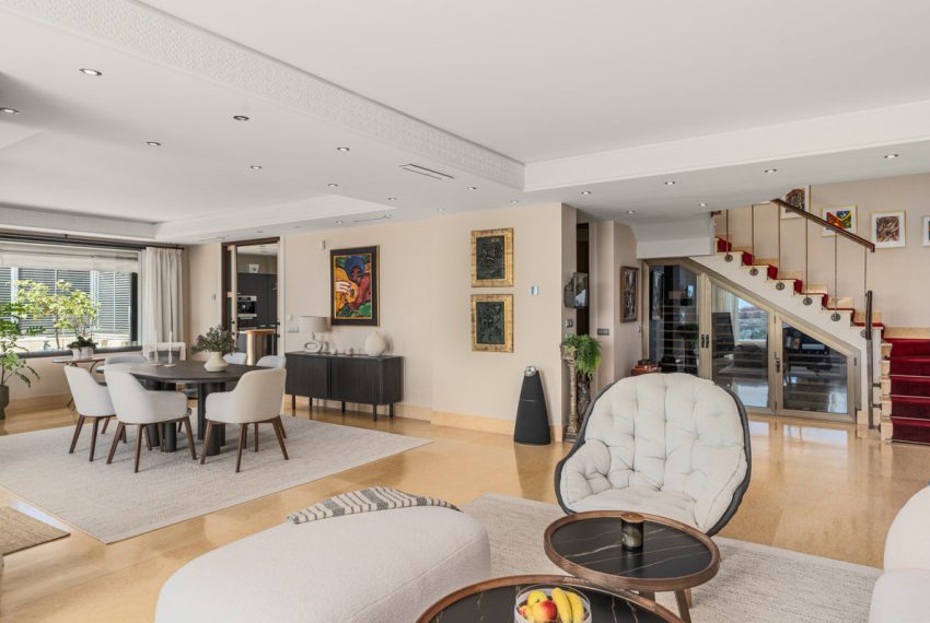 R5039125-Apartment-For-Sale-Nueva-Andalucia-Penthouse-Duplex-4-Beds-363-Built-3