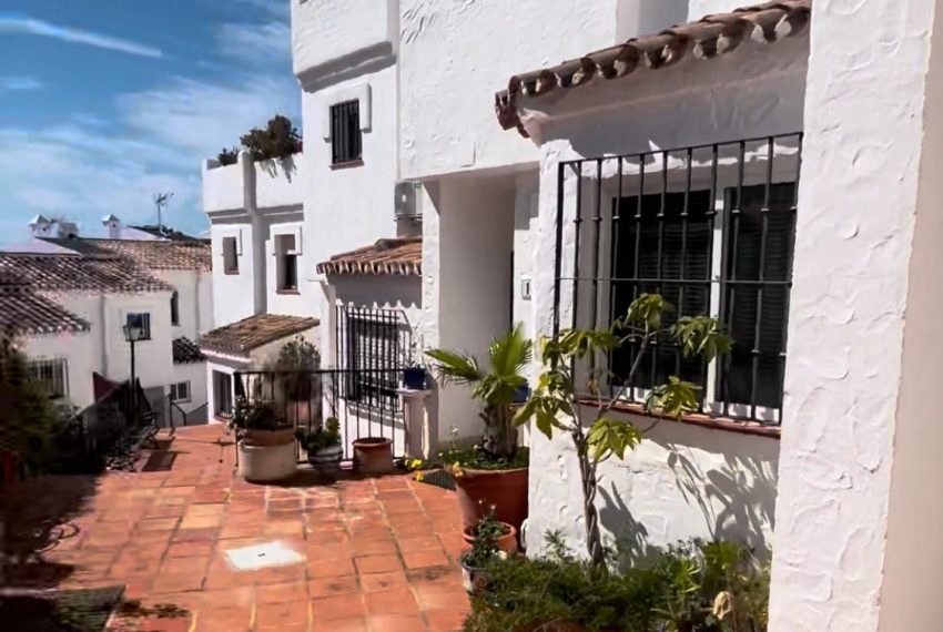 R5039149-Townhouse-For-Sale-Marbella-Terraced-2-Beds-95-Built-2