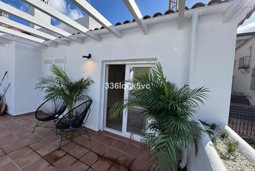 R5041153-Apartment-For-Sale-Benahavis-Penthouse-1-Beds-68-Built-2