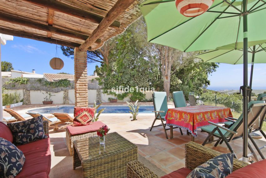 R5042317-Villa-For-Sale-Estepona-Detached-4-Beds-134-Built-1