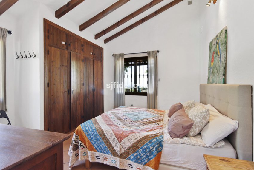 R5042317-Villa-For-Sale-Estepona-Detached-4-Beds-134-Built-15