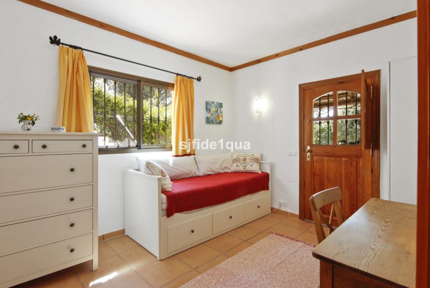 R5042317-Villa-For-Sale-Estepona-Detached-4-Beds-134-Built-16