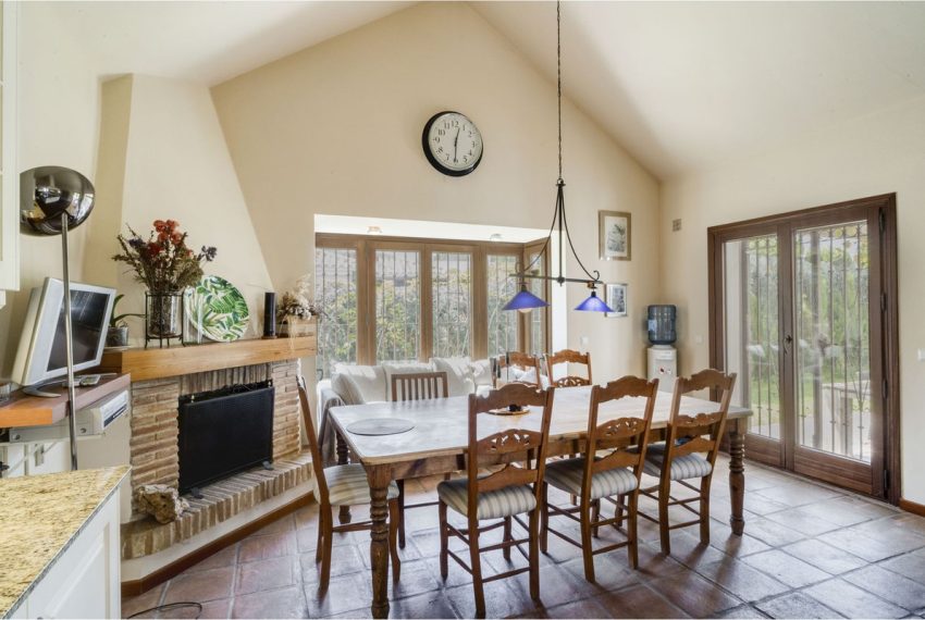 R5044612-Villa-For-Sale-El-Rosario-Detached-5-Beds-505-Built-15