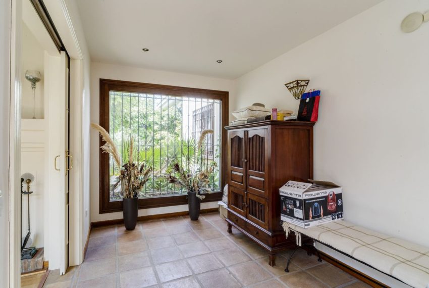 R5044612-Villa-For-Sale-El-Rosario-Detached-5-Beds-505-Built-17