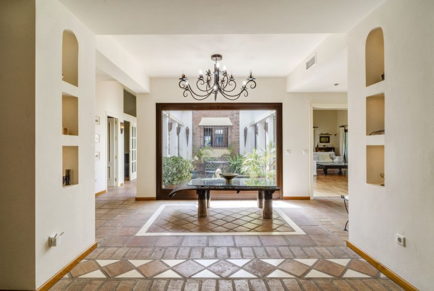 R5044612-Villa-For-Sale-El-Rosario-Detached-5-Beds-505-Built-2