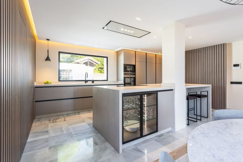 R5045896-Villa-For-Sale-El-Paraiso-Detached-4-Beds-444-Built-19