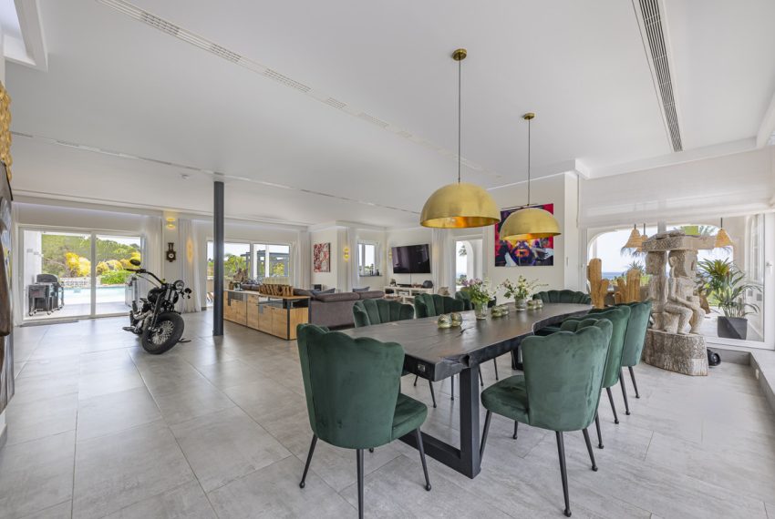 R5049709-Villa-For-Sale-Elviria-Detached-7-Beds-783-Built-13