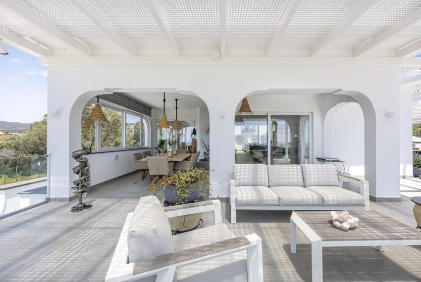 R5049709-Villa-For-Sale-Elviria-Detached-7-Beds-783-Built-5