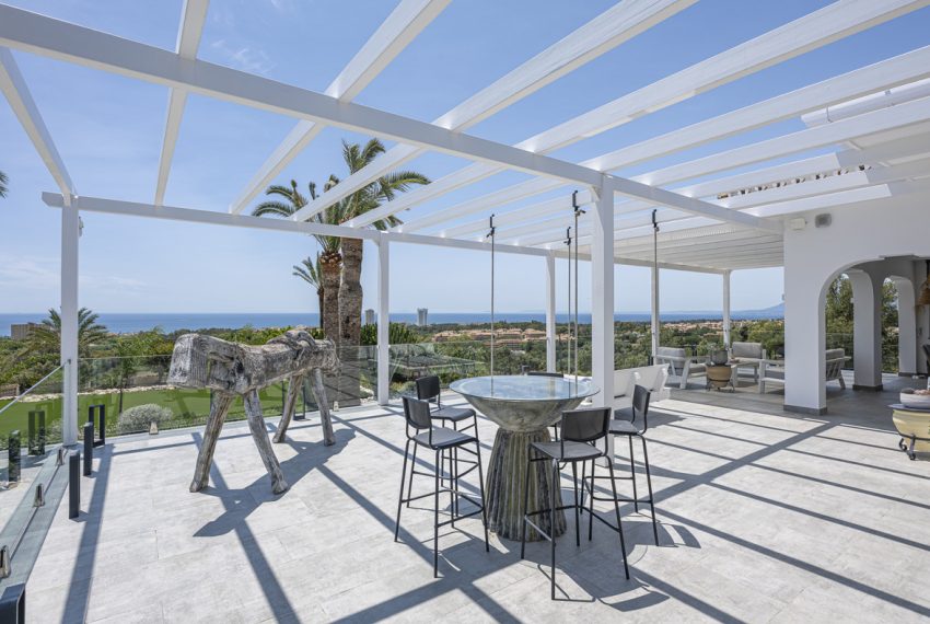 R5049709-Villa-For-Sale-Elviria-Detached-7-Beds-783-Built-6