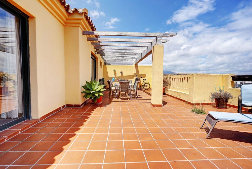 R5052544-Apartment-For-Sale-Miraflores-Penthouse-2-Beds-94-Built