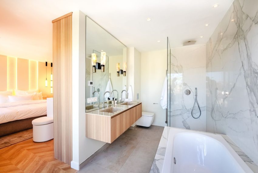 R5053147-Townhouse-For-Sale-The-Golden-Mile-Terraced-5-Beds-266-Built-18