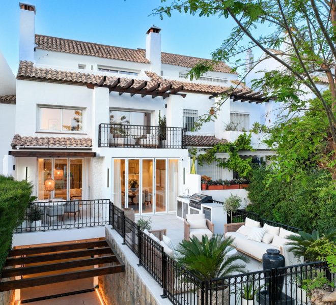 R5053147-Image 1-Terraced - 5 Beds - 266 Built