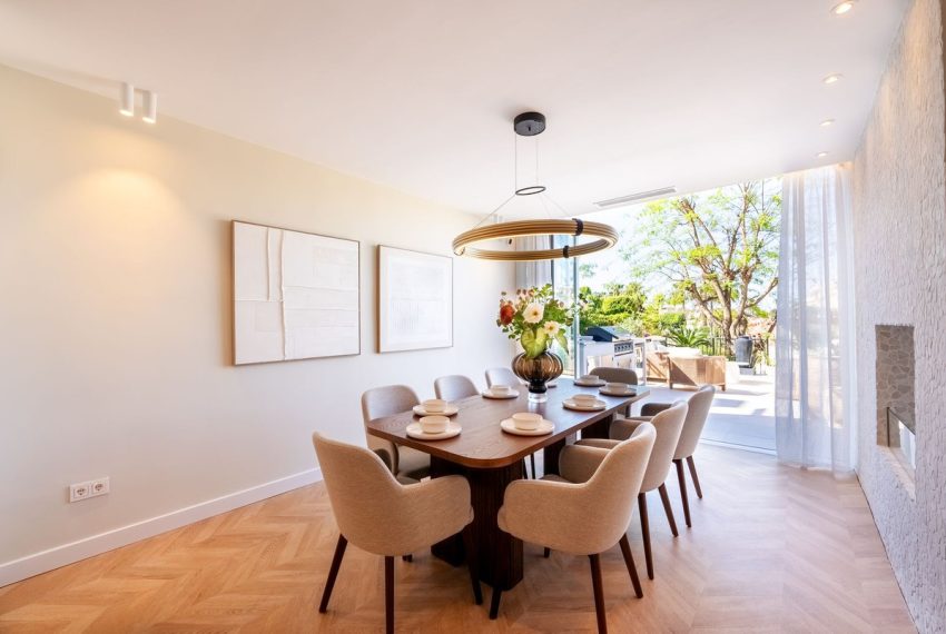 R5053147-Townhouse-For-Sale-The-Golden-Mile-Terraced-5-Beds-266-Built-7