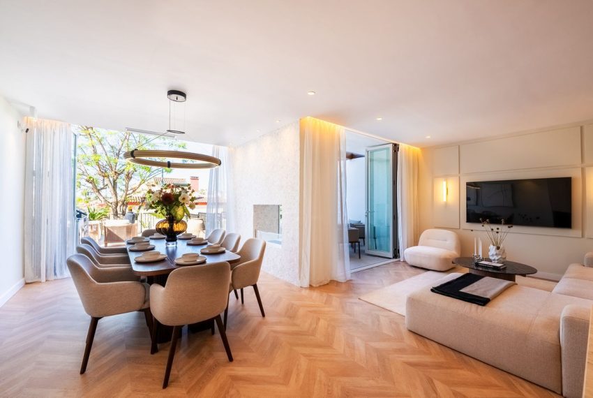 R5053147-Townhouse-For-Sale-The-Golden-Mile-Terraced-5-Beds-266-Built-8