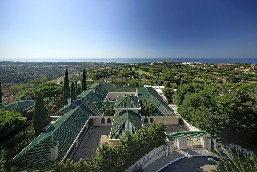 R5053180-Villa-For-Sale-Rio-Real-Detached-10-Beds-2600-Built