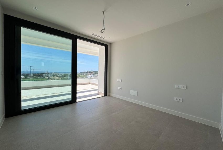 R5054767-Apartment-For-Sale-Estepona-Penthouse-3-Beds-110-Built
